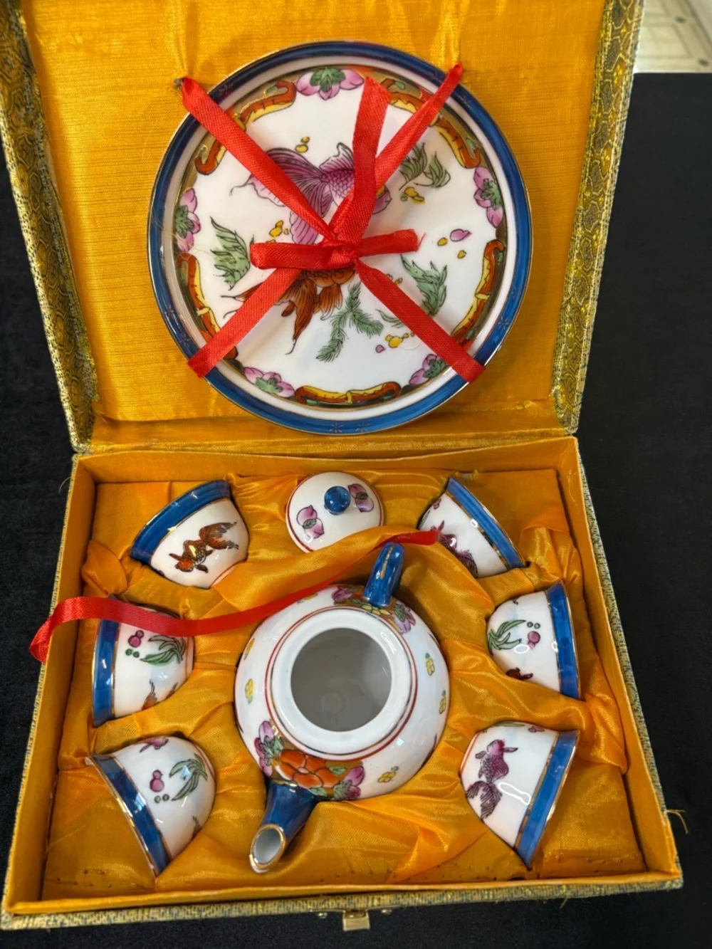 Vintage Chinese Miniature Fish-Themed Tea Serving Set - Picture 2 of 16